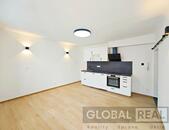 Pronájem nového bytu 1+kk s balkonem, blízko centra Jihlavy, cena 10200 CZK / objekt / měsíc, nabízí 