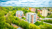 Prodej bezbariérového bytu 2+kk, 50 m2,OV, s balkónem a krytým stáním, klidná lokalita, ihned volný., cena 5900000 CZK / objekt, nabízí 