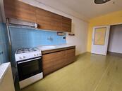 Pronájem bytu 2+1 78m2 s parkovacím stáním , cena 15000 CZK / objekt / měsíc, nabízí 