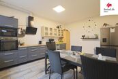 Prodej bytu 3+1 100 m2 Valečov, Okrouhlice, cena 2560000 CZK / objekt, nabízí 
